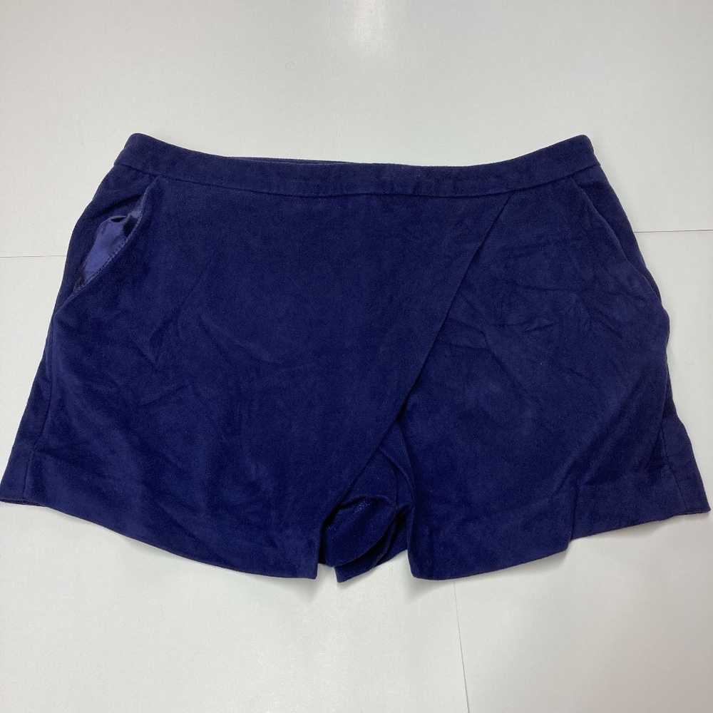 LA Hearts: Blue Short